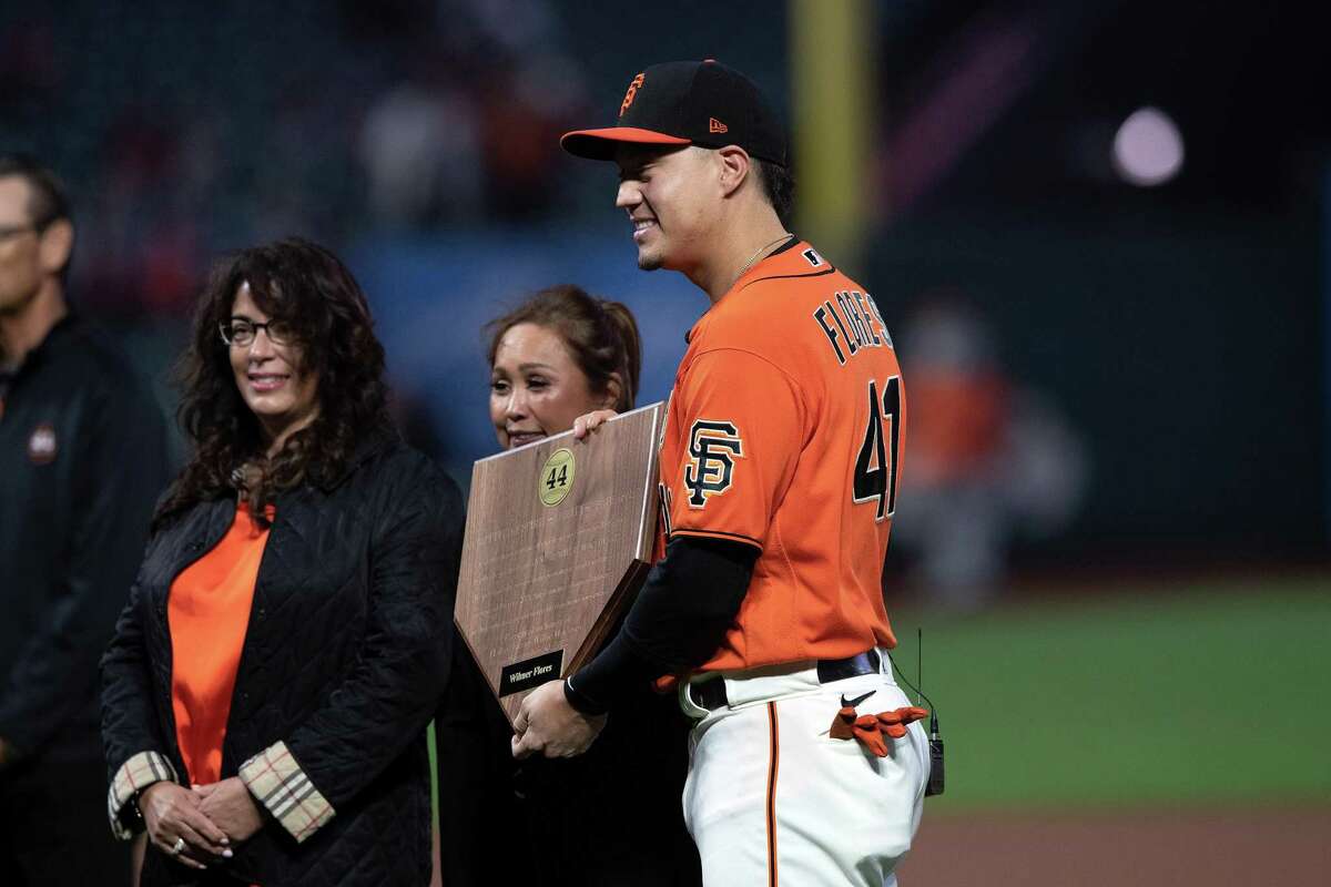 Another Win For The Giants: Flores And Lee's Stellar Performances Another Win For The Giants: Flores And Lee's Stellar Performances