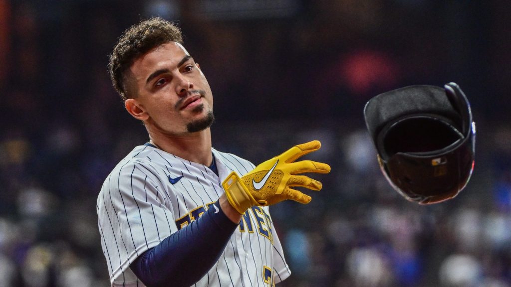 Arizona Diamondbacks Edge Out Milwaukee Brewers 5-2 Arizona Diamondbacks Edge Out Milwaukee Brewers 5-2