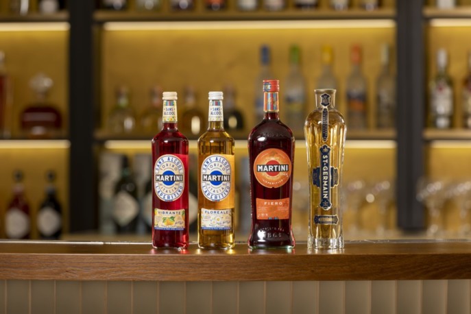 Boire Moins D'alcool : Tournée Minérale, Dry January Et Les Avantages Pour La Santé Boire Moins D'alcool : Tournée Minérale, Dry January Et Les Avantages Pour La Santé