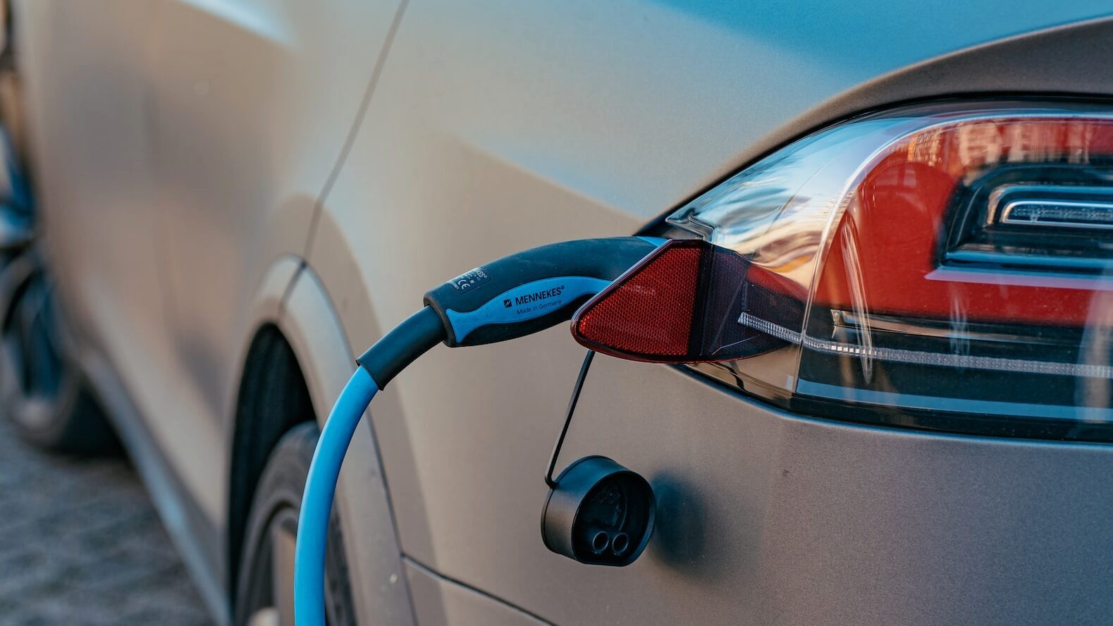 Increased Pushback From Car Dealers Against Mandatory EV Sales Increased Pushback From Car Dealers Against Mandatory EV Sales