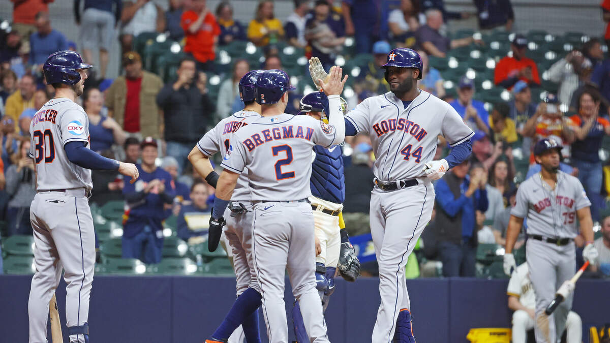 Royals Crush Brewers 11-1 In Home Opener Royals Crush Brewers 11-1 In Home Opener
